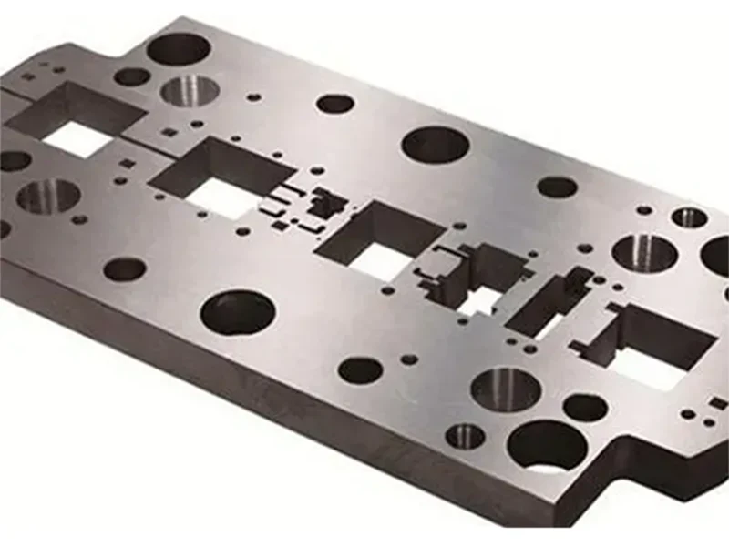 Fachtóirí tionchar na teicneolaíochta próiseála meicniúla ar phróiseáil pháirteach